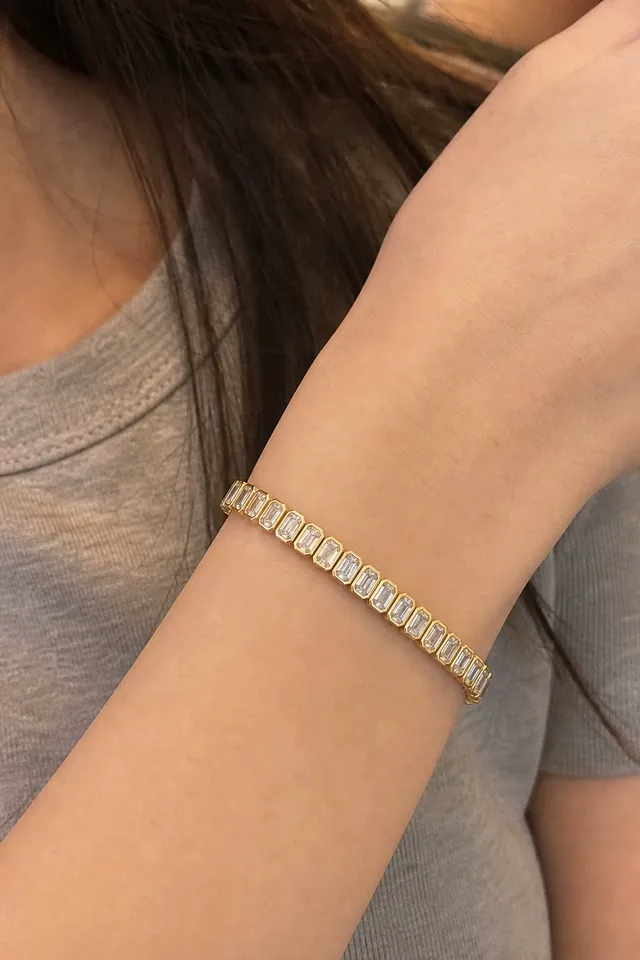 Customer photo 2 from a Kingdom Bracelet Emerald Cut review