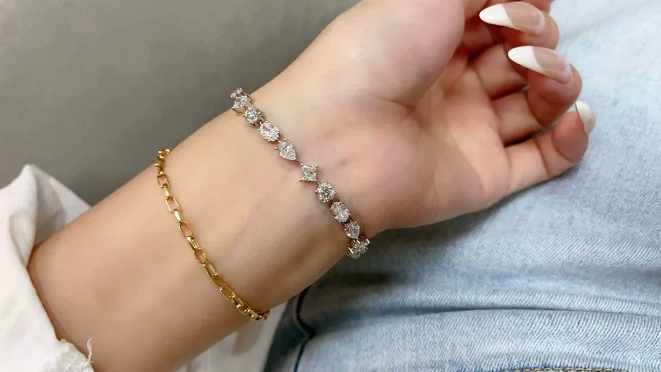 Customer photo 1 from a Kingdom Bracelet Fancy Cut review