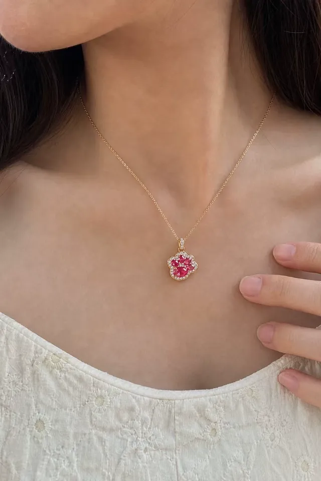 Customer photo 2 from a Kingdom Necklace Cat Paw review