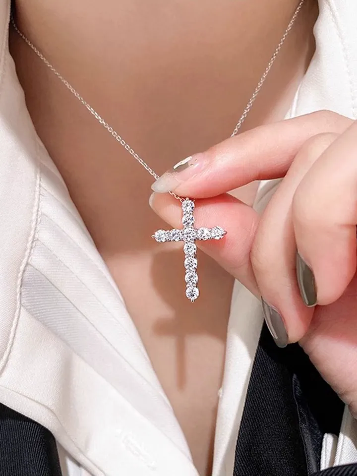 Customer photo 1 from a Kingdom Necklace Cross review