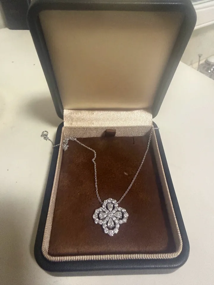 Customer photo 1 from a Kingdom Necklace Four-Leaf Clover review