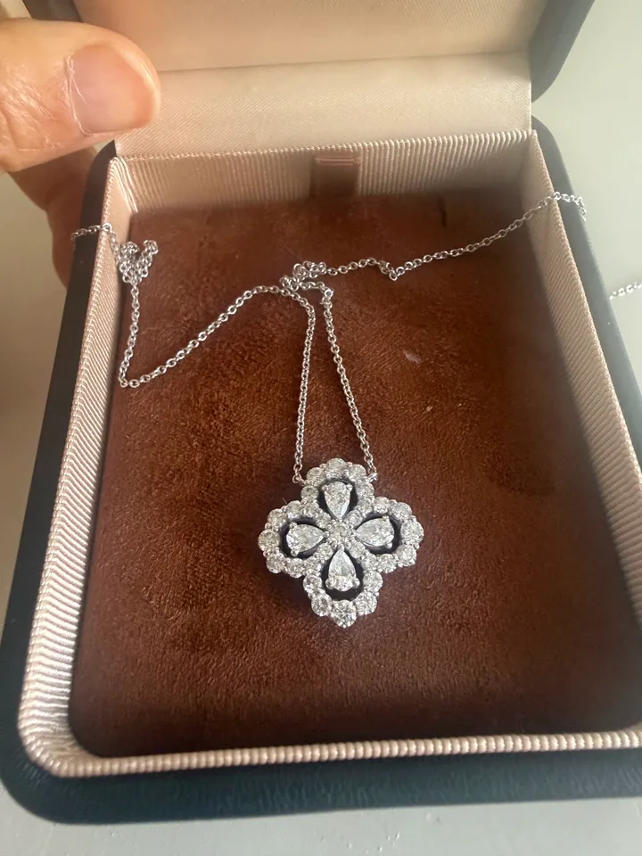 Customer photo 3 from a Kingdom Necklace Four-Leaf Clover review
