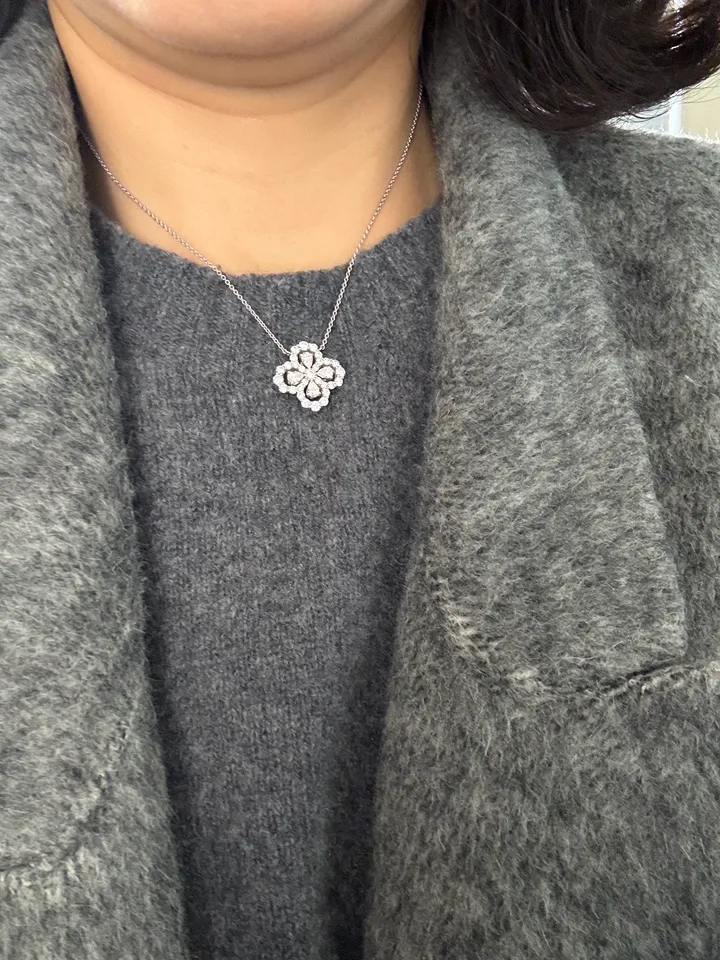Customer photo 5 from a Kingdom Necklace Four-Leaf Clover review