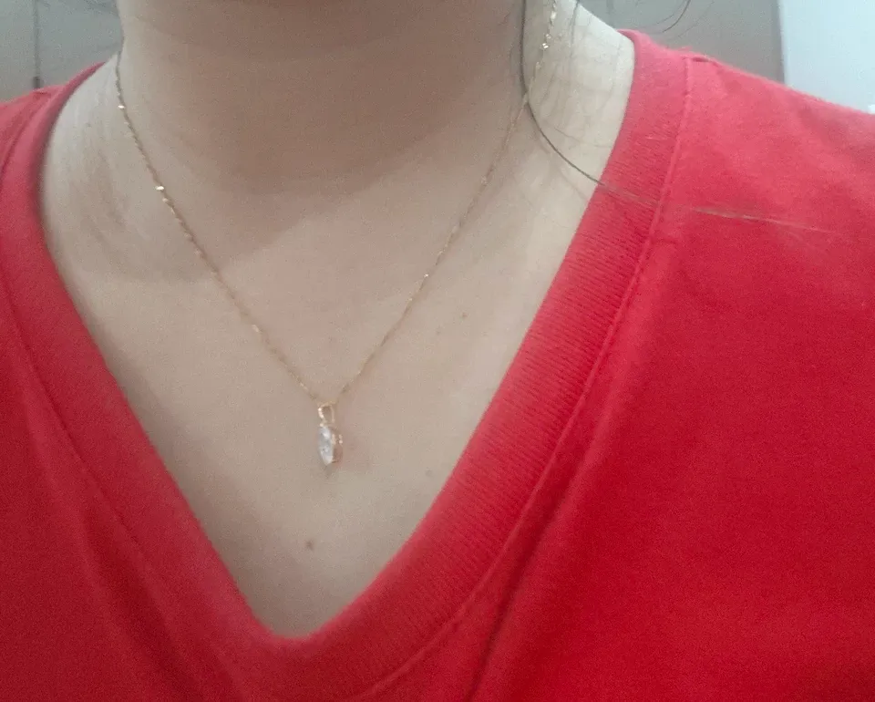 Customer photo 1 from a Kingdom Necklace Solitaire review