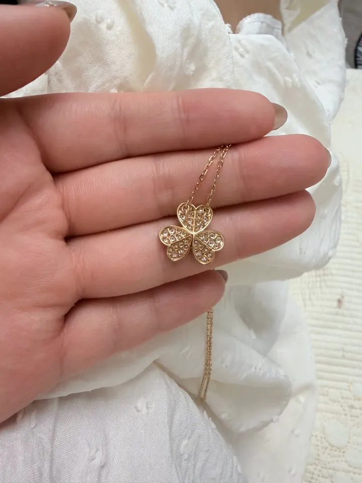 Customer photo 4 from a Kingdom Necklace Three-Leaf Clover review