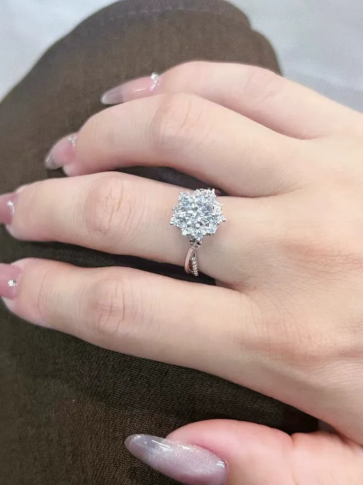 Customer photo 2 from a Kingdom Ring Starburst Halo review