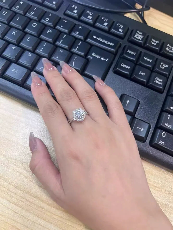 Customer photo 3 from a Kingdom Ring Starburst Halo review
